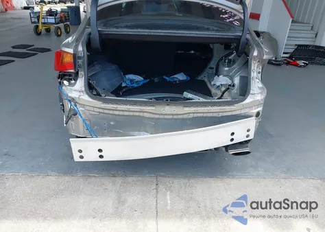 2020 Lexus Is 300 z USA, uszkodzony, nr VIN JTHGA1D28L5102360